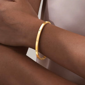 Amnesia Jewellery | Iris 4mm Gold Plated Stainless Steel Bangle
